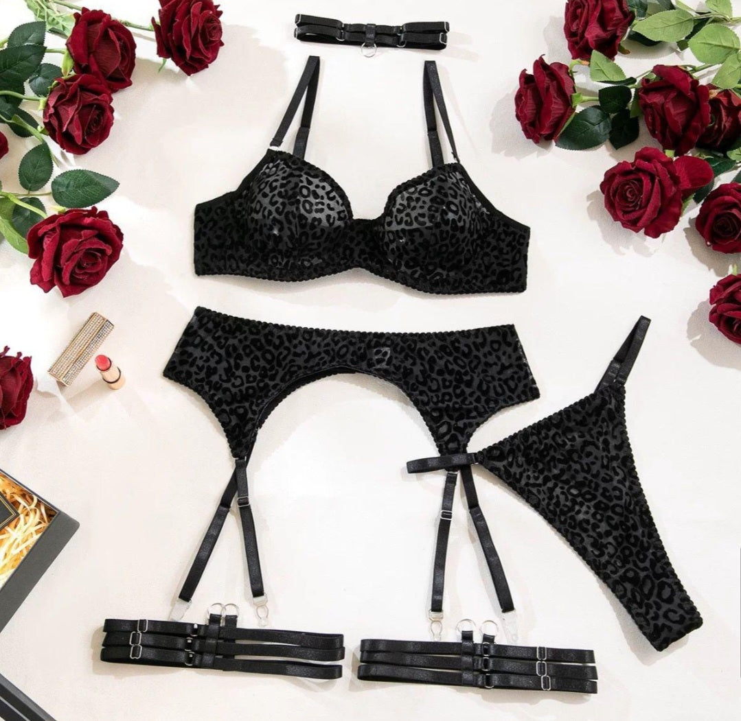 Animal print Lingerie set black