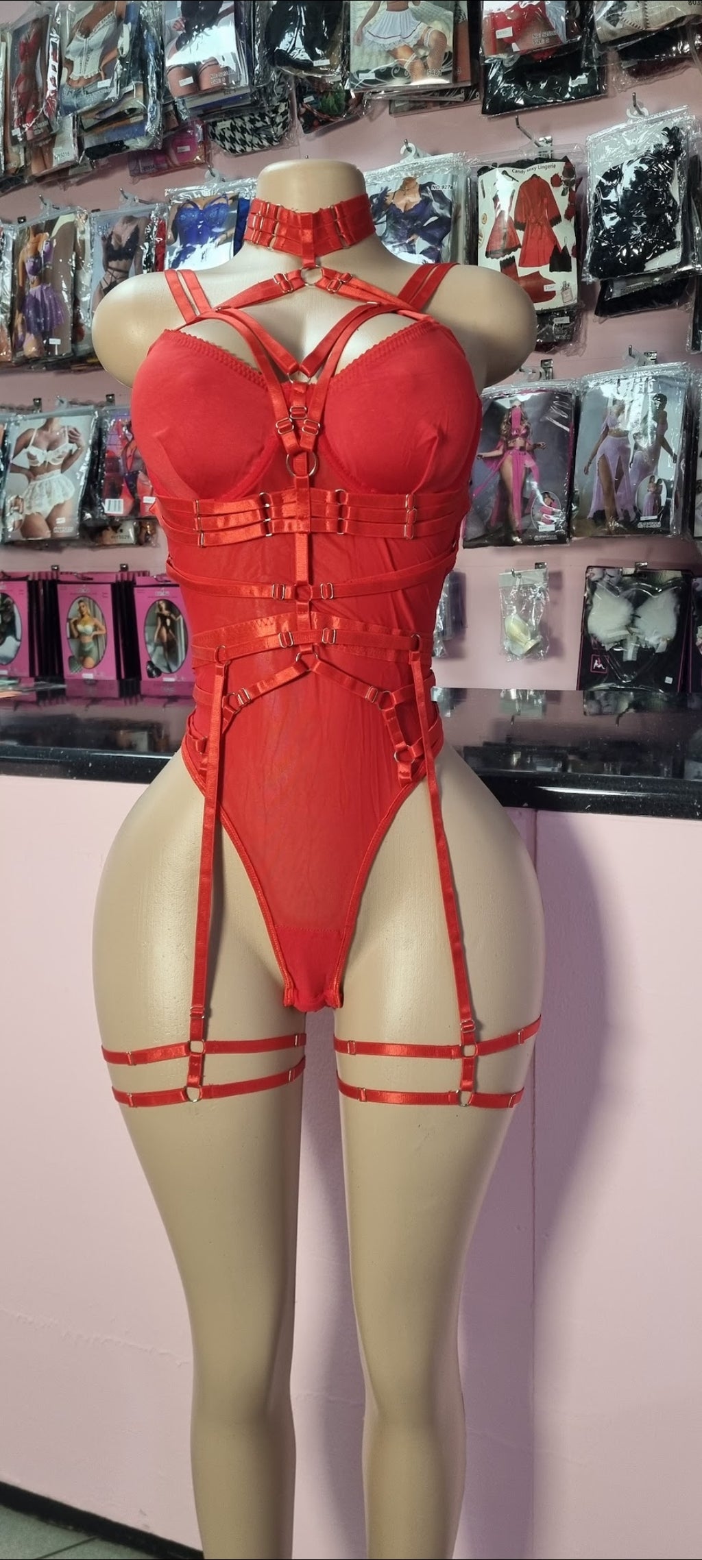 Strappy teddy set