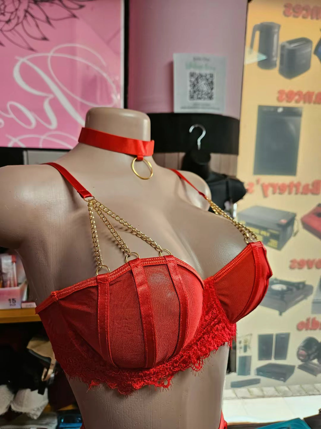 Gold Chain Detailed Set